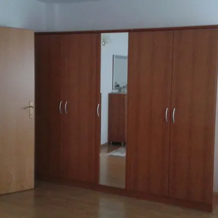 M&m Terzic Apartamento *
